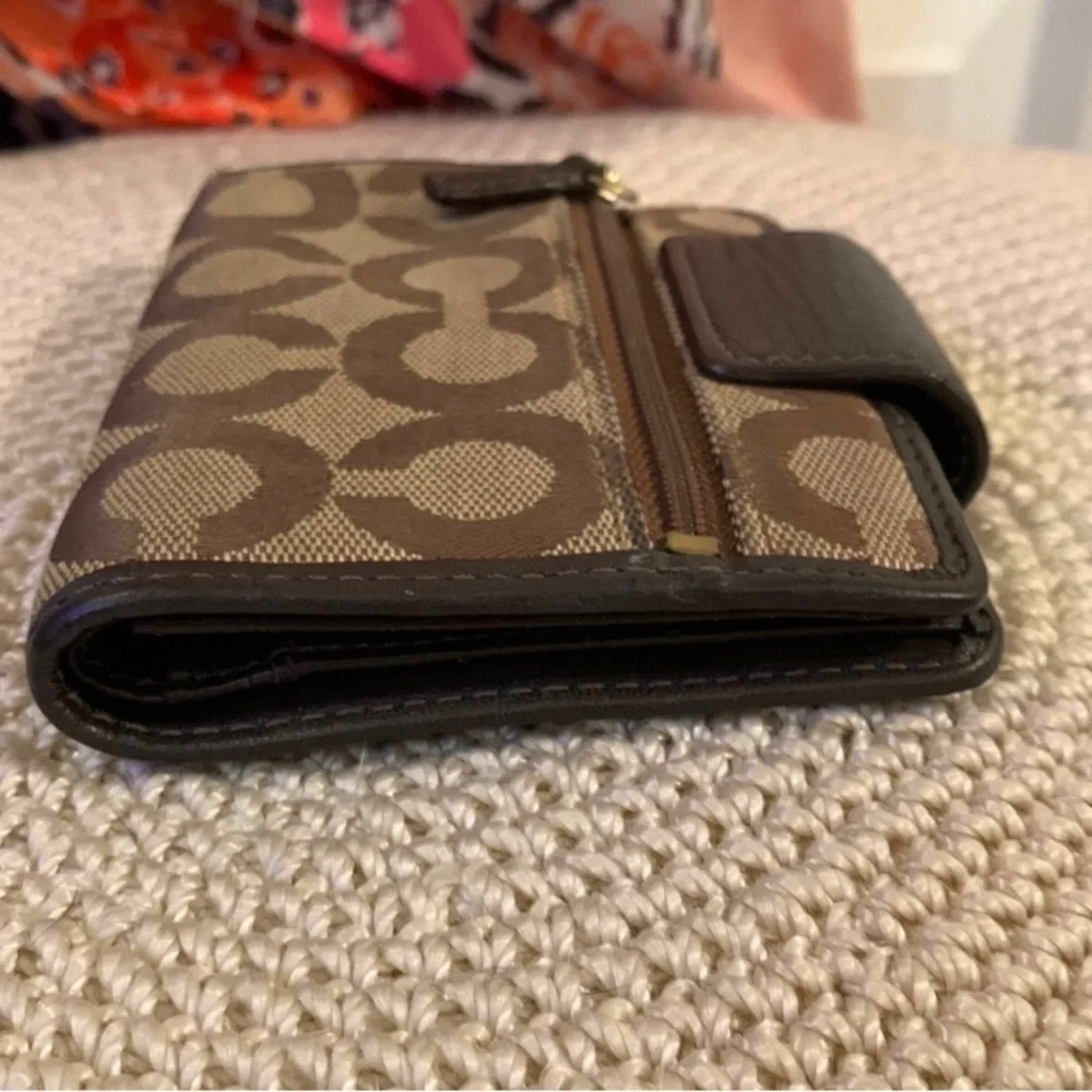 Coach Signature Brown and Tan Wallet with Gold Clasp - Picture 4 of 9